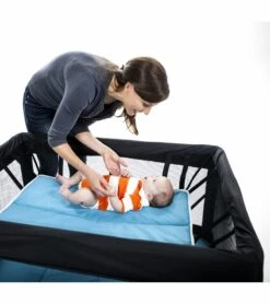 4moms Breeze Playard - Grey -Stroller Promotion Store 4moms breeze playard grey 235