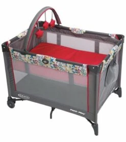 Graco Pack 'n Play On The Go Playard - Typo