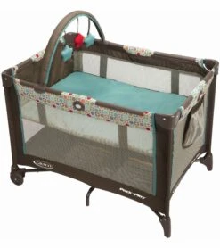 Graco Pack ?n Play On The Go Playard With Folding Bassinet - Twister