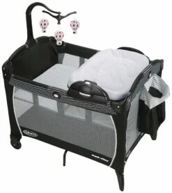 Graco Pack 'n Play Playard Portable Napper & Changer - Studio