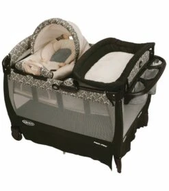 Graco Pack 'n Play Playard With Cuddle Cove Rocking Seat - Rittenhouse