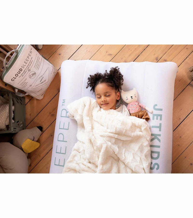 JetKids By Stokke CloudSleeper Inflatable Kids Bed - White 6 JetKids By Stokke CloudSleeper Inflatable Kids Bed - White - Image 4