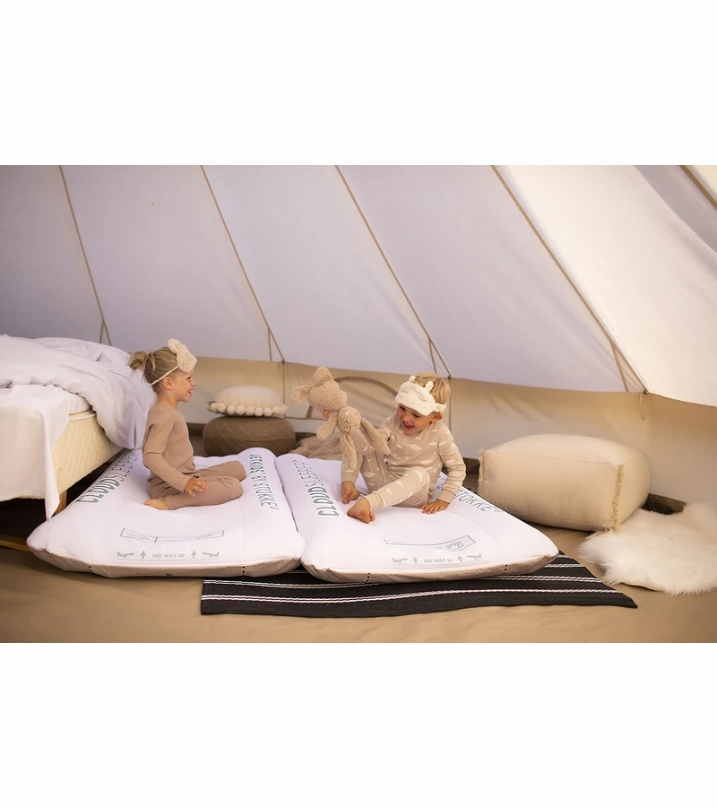 JetKids By Stokke CloudSleeper Inflatable Kids Bed - White 7 JetKids By Stokke CloudSleeper Inflatable Kids Bed - White - Image 5