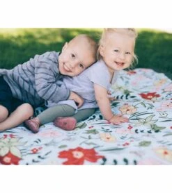 Little Unicorn Outdoor Blanket 5 X 10 - Primrose Patch -Stroller Promotion Store little unicorn outdoor blanket 5 x 10 primrose patch 121